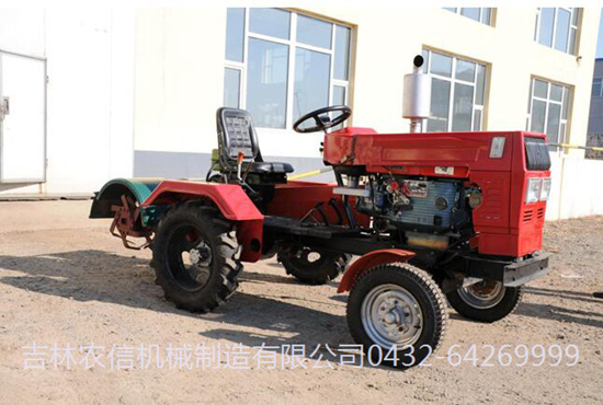 NX32型四輪拖拉機